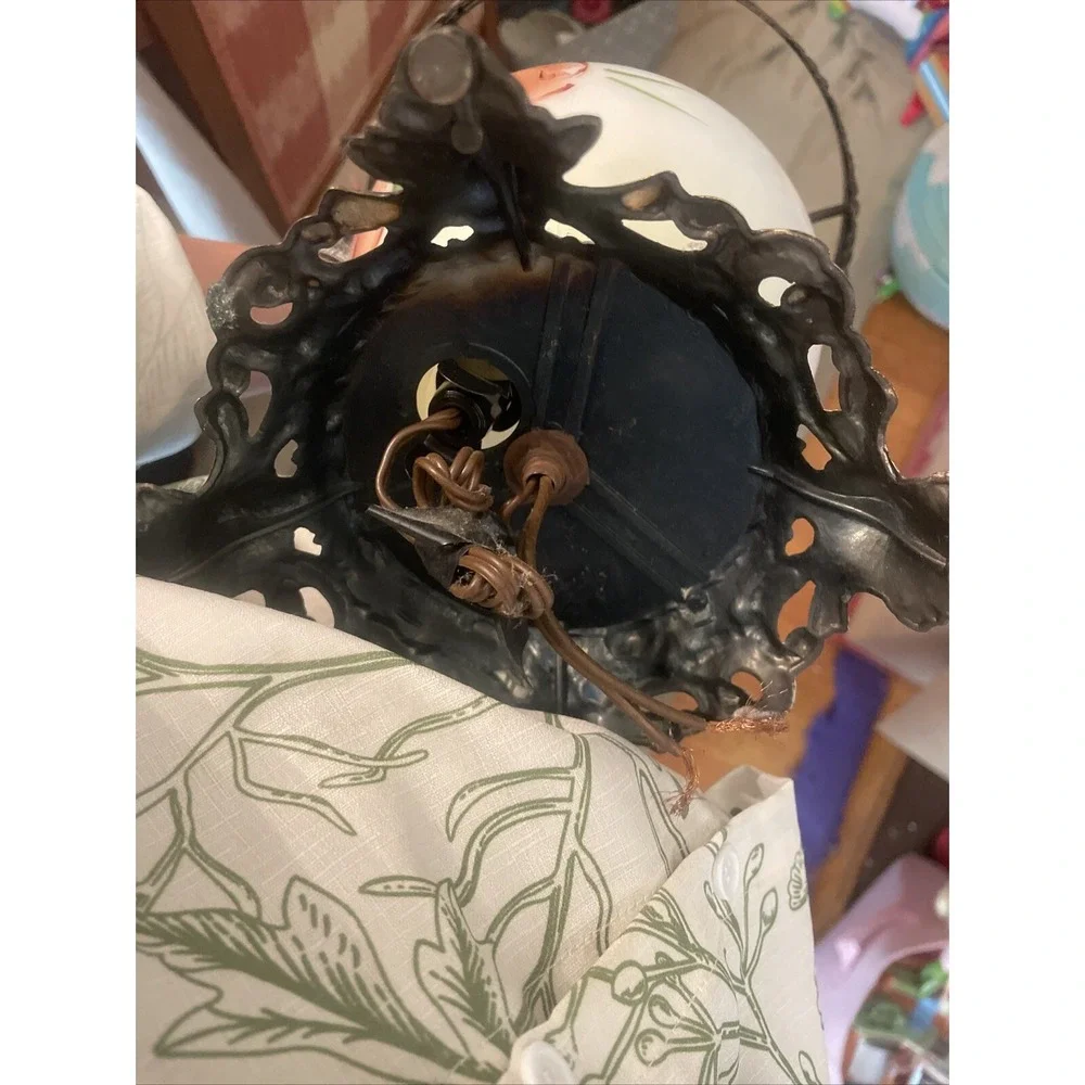 Vintage Oil Lamp Converted To Electrical Flower‎ Floral Hurricane Brass